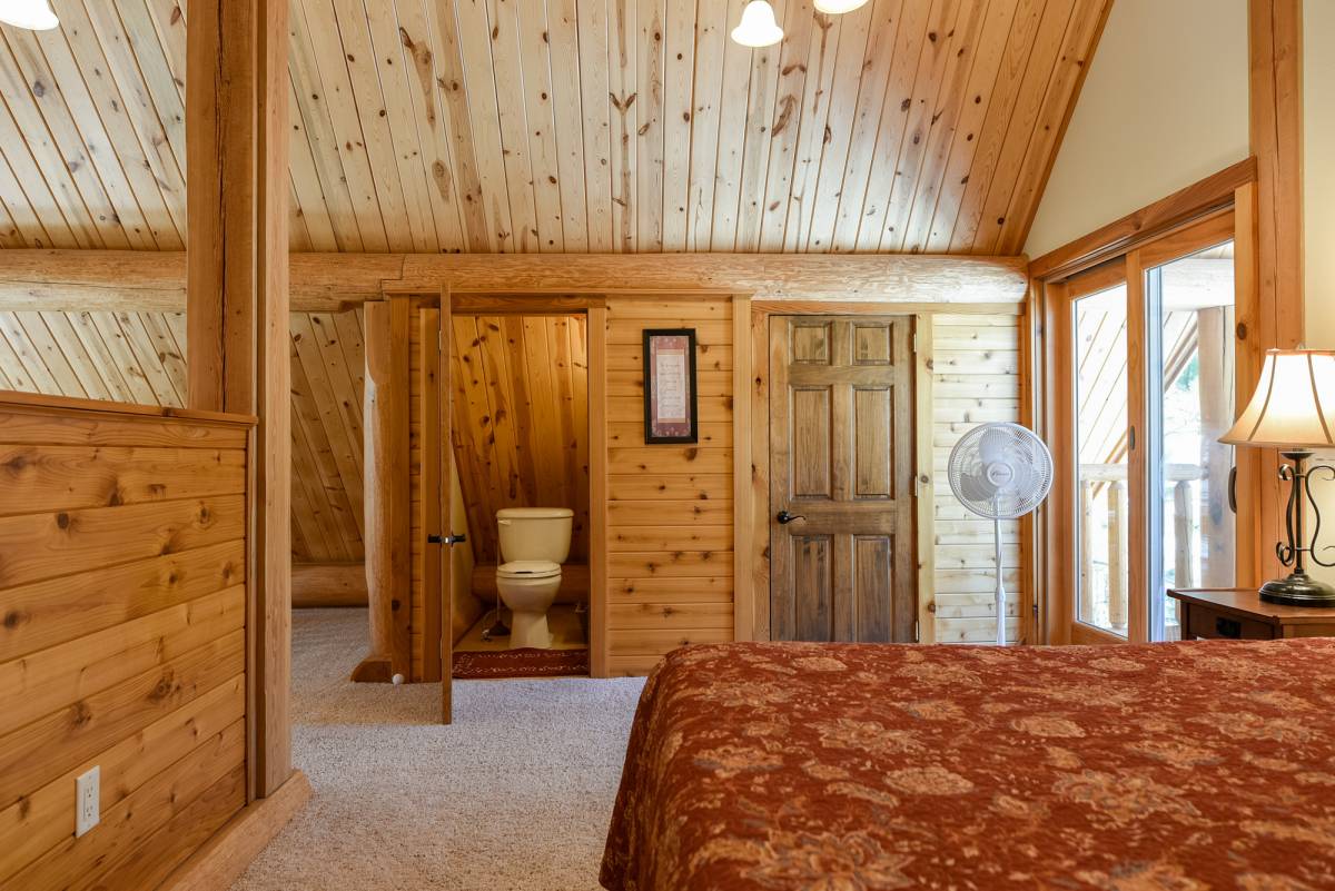 Trails End Retreat Loft King with toilet & sink