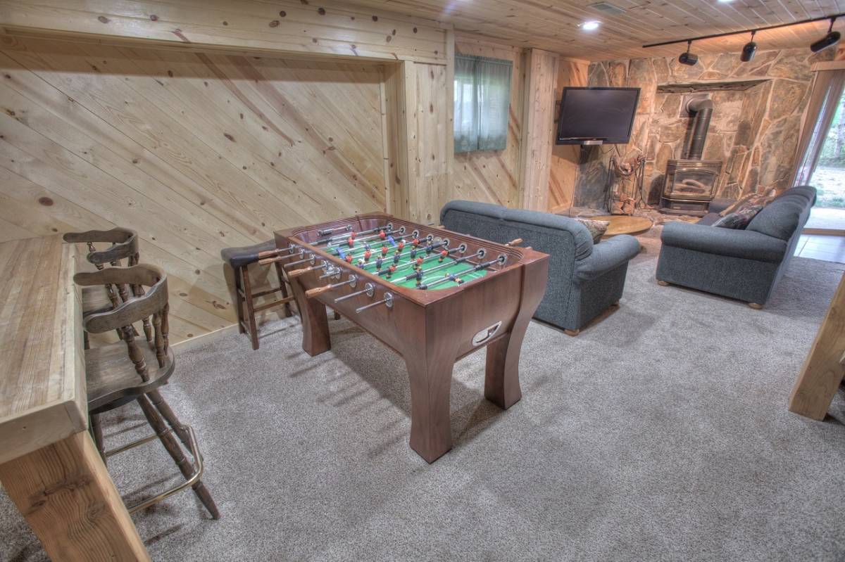 Buffalo Trail Lodge Lower Game Room/Family Room